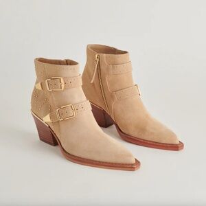 NEW Dolce Vita Ronnie Camel Suede Booties Size 9